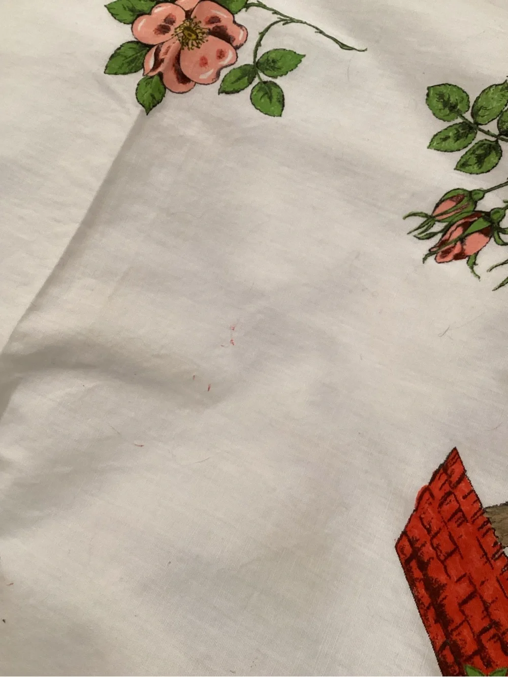 Vintage Floral Wishing Well Cotton Tablecloth 42”X42”